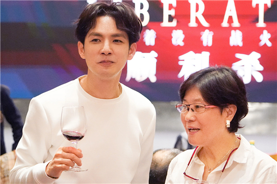 电影《解放了》杀青 钟汉良角色致敬祖国七十华诞